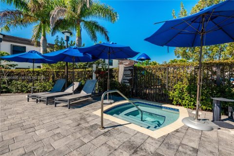 Townhouse in Miami, Florida 3 bedrooms, 138.33 sq.m. № 2066263 - photo 26