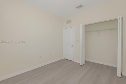 Townhouse in Miami, Florida 3 bedrooms, 138.33 sq.m. № 2066263 - photo 18