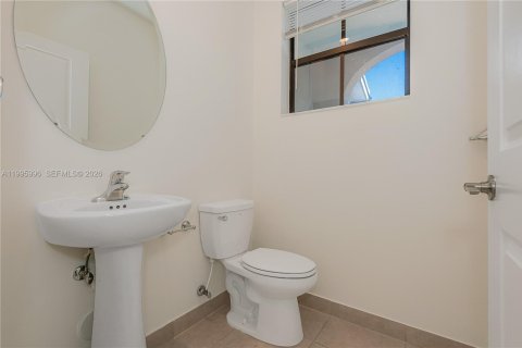 Townhouse in Miami, Florida 3 bedrooms, 138.33 sq.m. № 2066263 - photo 13