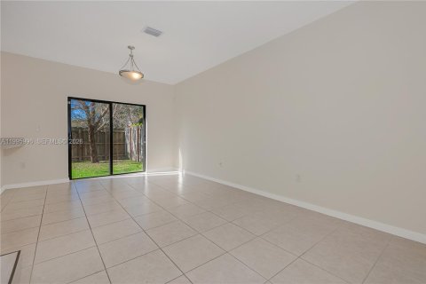 Townhouse in Miami, Florida 3 bedrooms, 138.33 sq.m. № 2066263 - photo 7