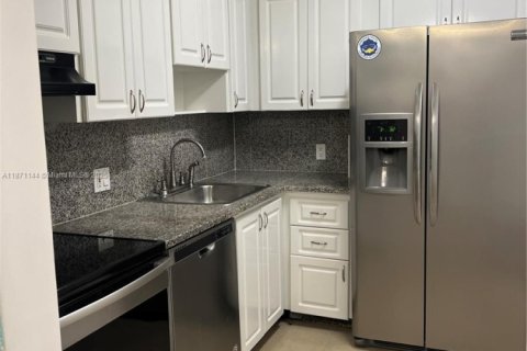 Copropriété à vendre à Aventura, Floride: 2 chambres, 105.72 m2 № 1895794 - photo 4