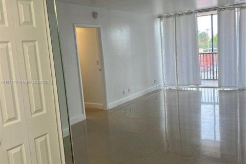 Copropriété à vendre à Aventura, Floride: 2 chambres, 105.72 m2 № 1895794 - photo 7