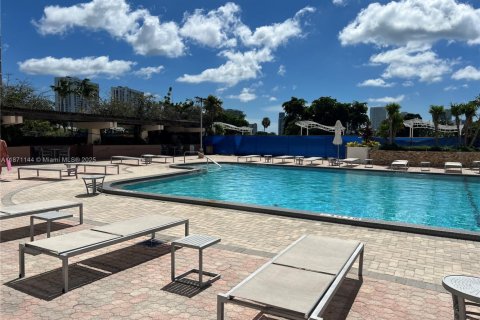 Copropriété à vendre à Aventura, Floride: 2 chambres, 105.72 m2 № 1895794 - photo 21