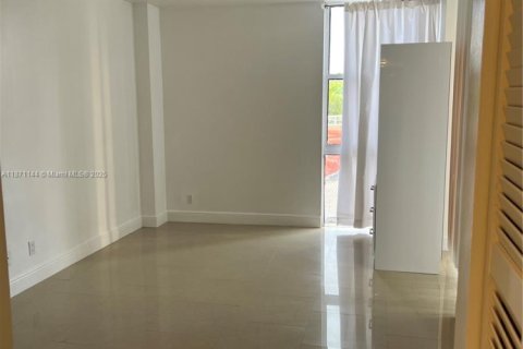 Copropriété à vendre à Aventura, Floride: 2 chambres, 105.72 m2 № 1895794 - photo 13
