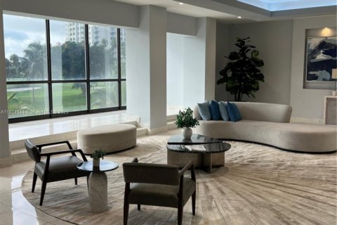 Copropriété à vendre à Aventura, Floride: 2 chambres, 105.72 m2 № 1895794 - photo 1