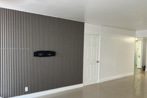 Copropriété à vendre à Aventura, Floride: 2 chambres, 105.72 m2 № 1895794 - photo 5