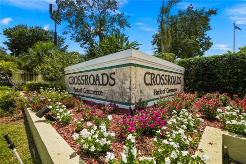 Propiedad comercial en venta en St. Lucie, Florida № 1937380 - foto 11