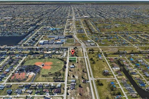 Land in Cape Coral, Florida № 1906765 - photo 13