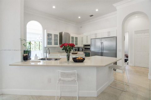 House in Cutler Bay, Florida 5 bedrooms, 334.26 sq.m. № 1858933 - photo 28