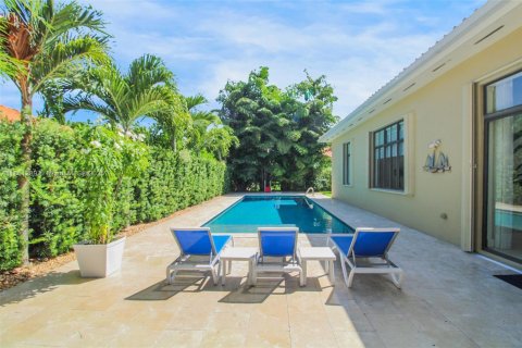 House in Cutler Bay, Florida 5 bedrooms, 334.26 sq.m. № 1858933 - photo 3