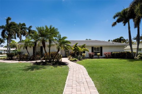 Villa ou maison à vendre à Sarasota, Floride: 3 chambres, 232.07 m2 № 2148672 - photo 2