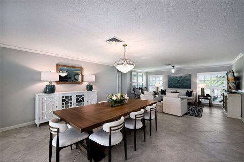 Villa ou maison à vendre à Sarasota, Floride: 3 chambres, 232.07 m2 № 2148672 - photo 11