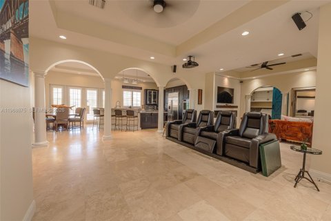 House in Big Pine Key, Florida 4 bedrooms, 289.48 sq.m. № 2052857 - photo 8