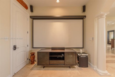 House in Big Pine Key, Florida 4 bedrooms, 289.48 sq.m. № 2052857 - photo 10