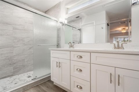 Casa en alquiler en Orlando, Florida, 4 dormitorios, 215.44 m2 № 1902354 - foto 26
