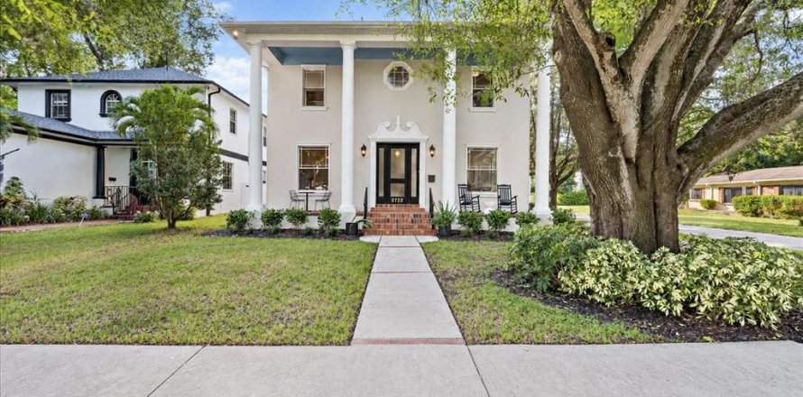 Villa ou maison à Tampa, Floride 4 chambres, 291.53 m2 № 2429111