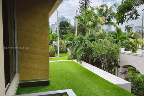 Купить виллу или дом в Майами, Флорида 4 спальни, № 1940207 - фото 23