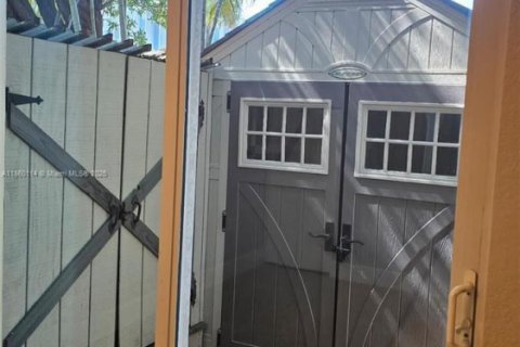 Touwnhouse à louer à Tamarac, Floride: 3 chambres, 142.7 m2 № 1886573 - photo 5