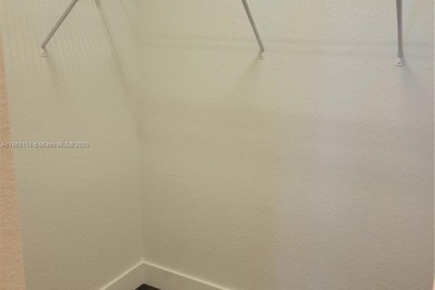 Touwnhouse à louer à Tamarac, Floride: 3 chambres, 142.7 m2 № 1886573 - photo 13