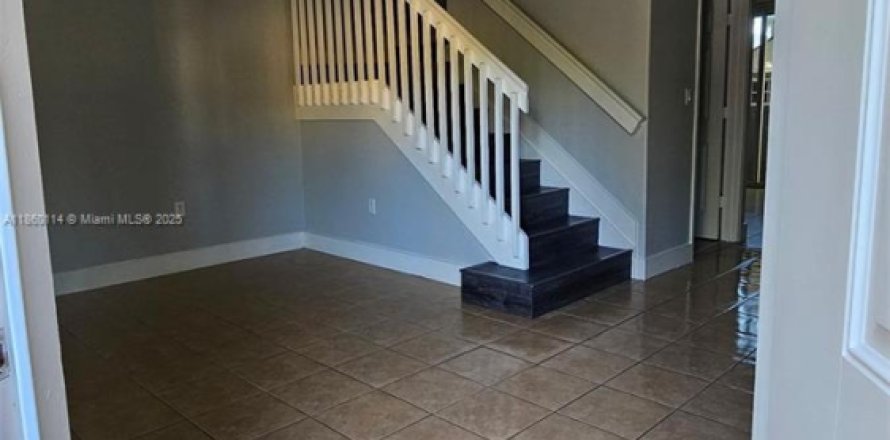 Touwnhouse à Tamarac, Floride 3 chambres, 142.7 m2 № 1886573