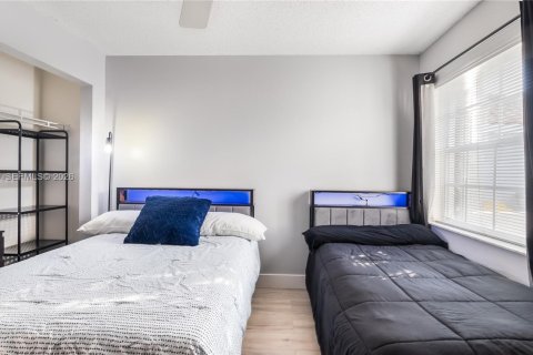 Townhouse in Delray Beach, Florida 2 bedrooms, 109.16 sq.m. № 2021995 - photo 15