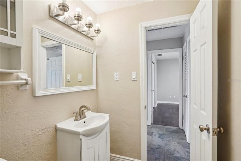 Купить кондоминиум в Кэсселберри, Флорида 5 комнат, 82.78м2, № 2094485 - фото 16