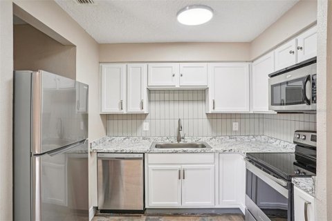 Купить кондоминиум в Кэсселберри, Флорида 5 комнат, 82.78м2, № 2094485 - фото 9