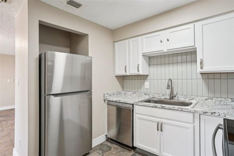 Купить кондоминиум в Кэсселберри, Флорида 5 комнат, 82.78м2, № 2094485 - фото 12