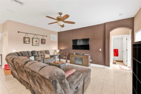 House in Punta Gorda, Florida 5 bedrooms, 229.93 sq.m. № 1521434 - photo 9
