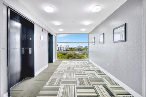 Купить кондоминиум в Майами, Флорида 2 спальни, 81.94м2, № 2195032 - фото 10