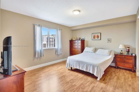 Купить кондоминиум в Майами, Флорида 2 спальни, 81.94м2, № 2195032 - фото 5