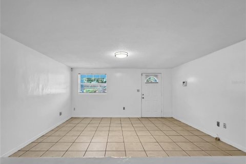 House in Lakeland, Florida 3 bedrooms, 111.85 sq.m. № 2259451 - photo 4