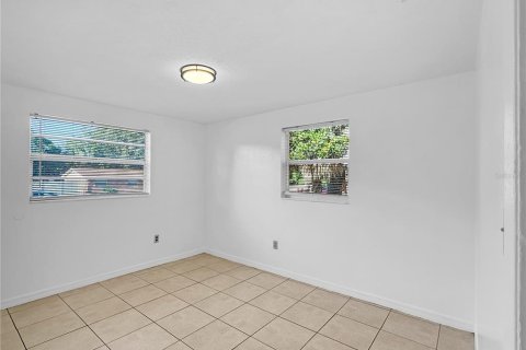 House in Lakeland, Florida 3 bedrooms, 111.85 sq.m. № 2259451 - photo 8