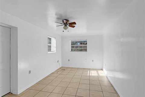 House in Lakeland, Florida 3 bedrooms, 111.85 sq.m. № 2259451 - photo 12
