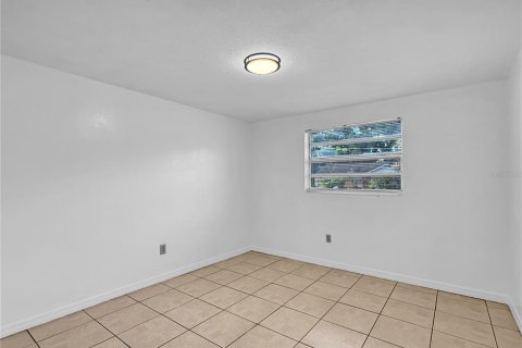 House in Lakeland, Florida 3 bedrooms, 111.85 sq.m. № 2259451 - photo 10