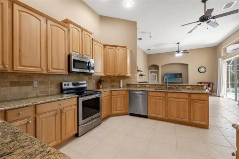 Villa ou maison à vendre à Tampa, Floride: 4 chambres, 252.97 m2 № 2416776 - photo 25