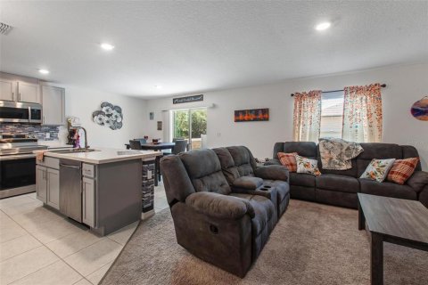 Villa ou maison à vendre à Kissimmee, Floride: 3 chambres, 134.15 m2 № 2207519 - photo 2