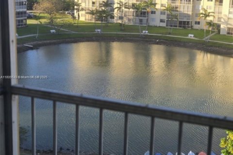 Condo in Aventura, Florida, 1 bedroom № 1814678 - photo 7