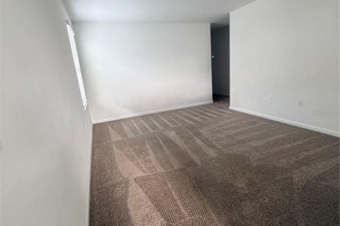 Casa en alquiler en Davenport, Florida, 5 dormitorios, 225.75 m2 № 2208959 - foto 13
