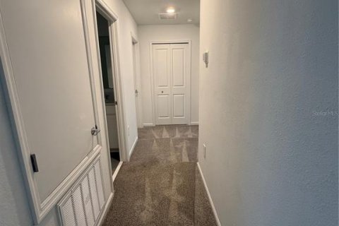 Casa en alquiler en Davenport, Florida, 5 dormitorios, 225.75 m2 № 2208959 - foto 18
