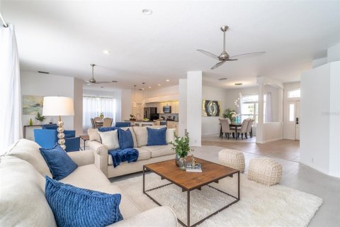 Villa ou maison à vendre à Oviedo, Floride: 4 chambres, 234.11 m2 № 2266632 - photo 7