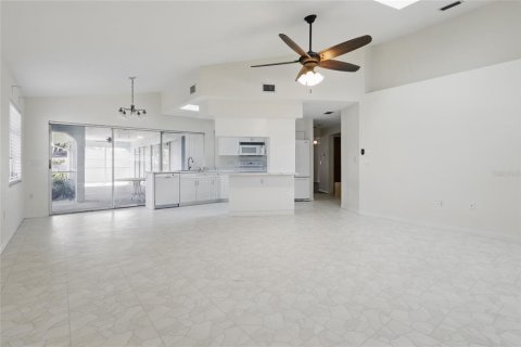 Casa en venta en Port Charlotte, Florida, 3 dormitorios, 191.56 m2 № 1608113 - foto 11