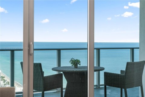 Copropriété à louer à Hollywood, Floride: 1 chambre, 78.97 m2 № 1933860 - photo 2