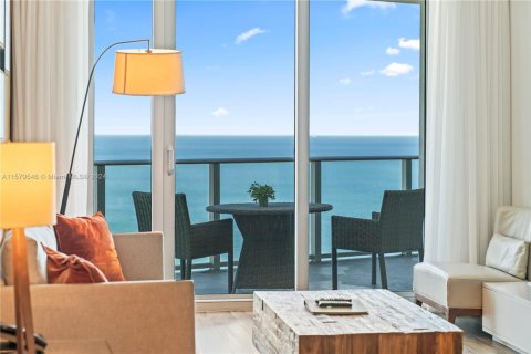 Copropriété à louer à Hollywood, Floride: 1 chambre, 78.97 m2 № 1933860 - photo 1