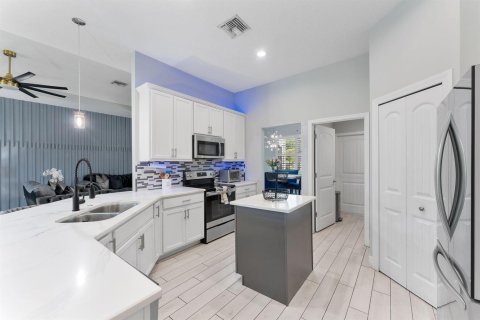 Villa ou maison à vendre à Port St. Lucie, Floride: 4 chambres, 212.37 m2 № 2393199 - photo 11