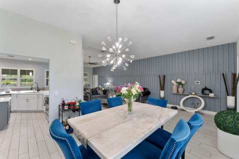 Villa ou maison à vendre à Port St. Lucie, Floride: 4 chambres, 212.37 m2 № 2393199 - photo 6