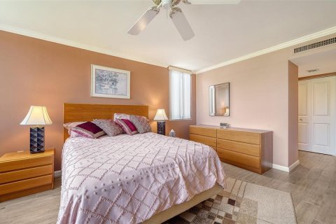 Condo in Sarasota, Florida, 2 bedrooms  № 1736264 - photo 21