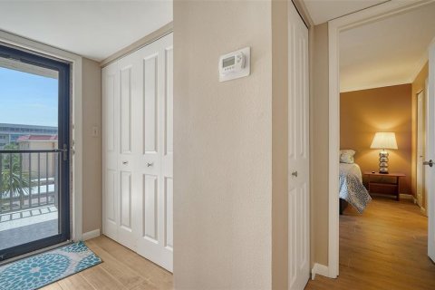 Condo in Sarasota, Florida, 2 bedrooms  № 1736264 - photo 4