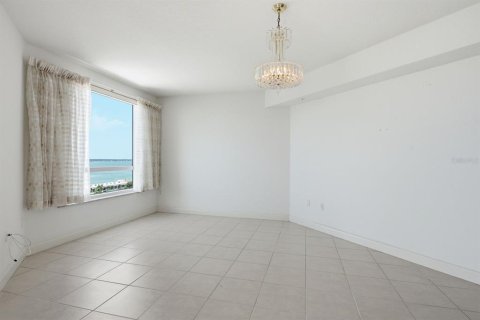 Снять в аренду кондоминиум в Клируотер, Флорида 6 комнат, 181.35м2, № 2138582 - фото 11