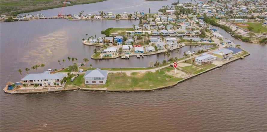 Terreno en Matlacha, Florida № 1905866